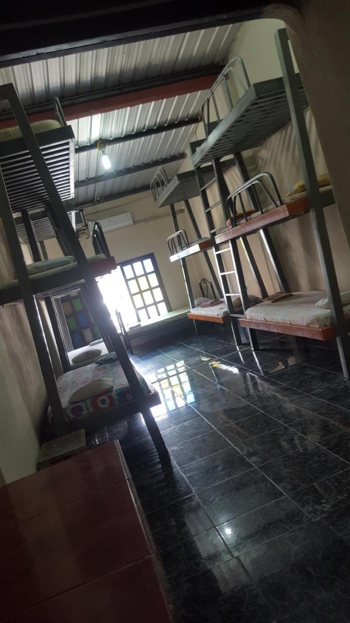 Hospedaje Dannita B&B Jipijapa ภายนอก รูปภาพ